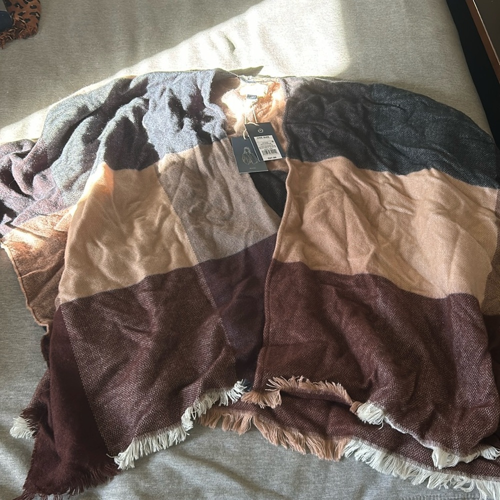 Universal Threads Plaid Wrap